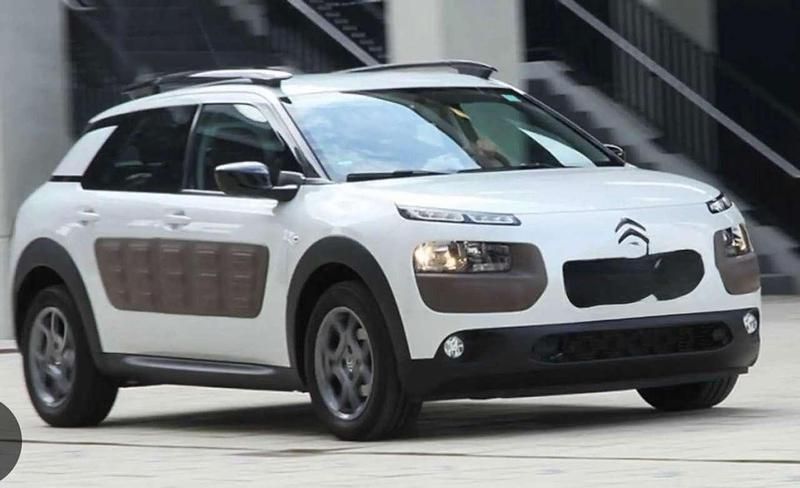 Silber Gebraucht 2015 Citroën C4 Cactus PureTech Kleinwagen | 10.500 € (Fairer Preis) - Bild 1/1