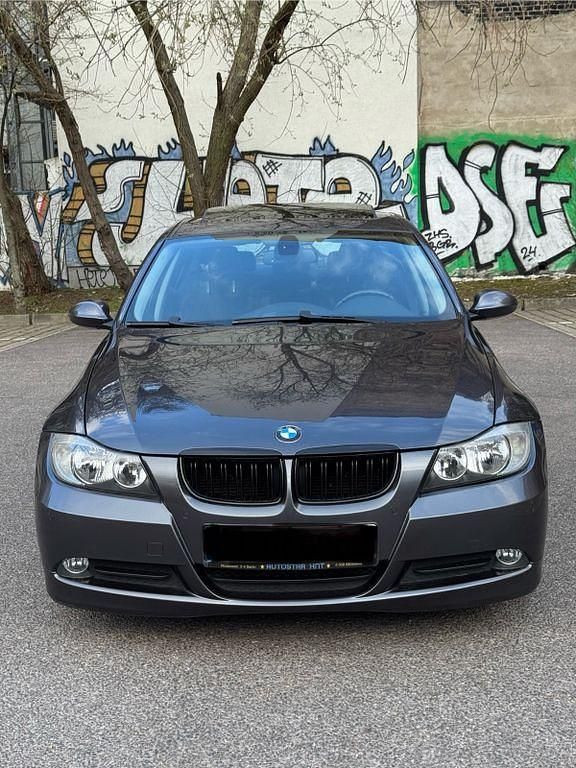 Gebraucht BMW 318 129 PS (94 kW) 2006 Grau Limousine