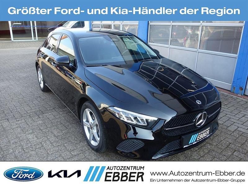 Gebraucht Mercedes A180 150 PS (110 kW) 2024 Unilack (schwarz Limousine