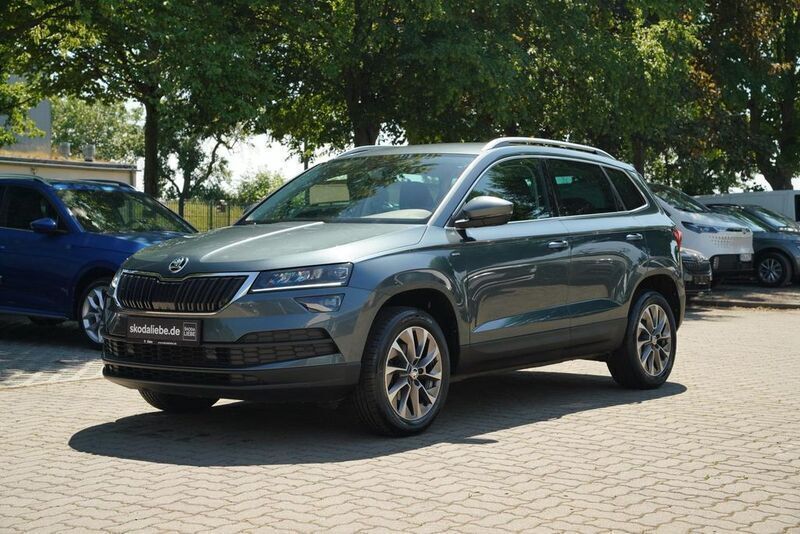 Quarzgrau metallic Gebraucht 2021 Skoda Karoq Clever SUV | 24.490 € (Guter Preis) - Bild 1/4