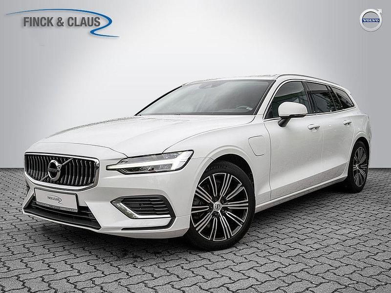 Weiß Gebraucht 2022 Volvo V60 Core Kombi | 26.890 € (Superpreis) - Bild 1/4