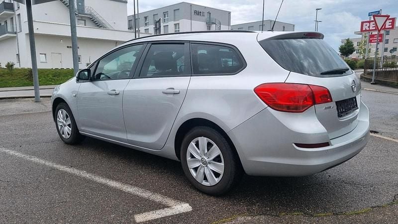 Silber Gebraucht 2012 Opel Astra Sport Kombi | 2.450 € (Superpreis) - Bild 1/4
