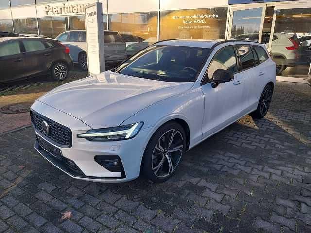 Gebraucht Volvo V60 145 PS (106 kW) 2024 Kombi