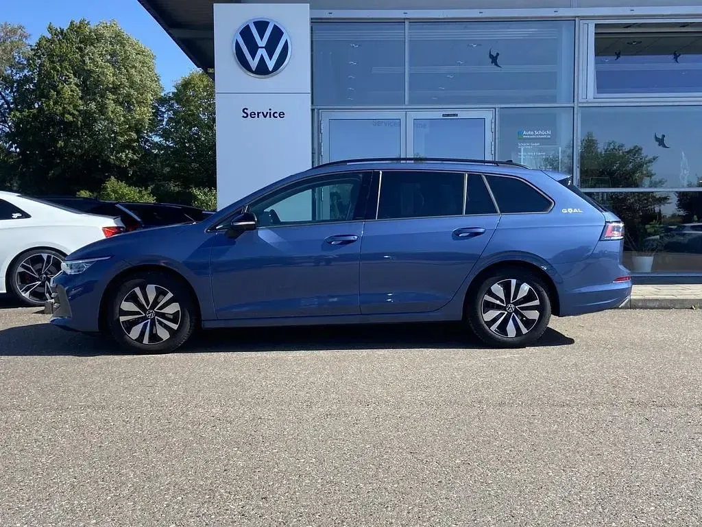 Gebraucht VW Golf VIII Goal 150 PS (110 kW) 2025 Blau Kombi