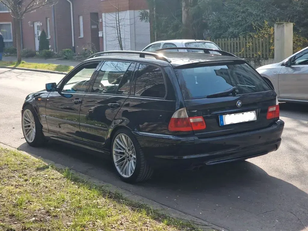 Gebraucht BMW 325 M Sport 192 PS (141 kW) 2004 Schwarz Kombi