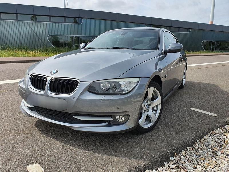 Gebraucht BMW 320 Cabriolet Comfort Edition 170 PS (125 kW) 2010 Grau Cabrio
