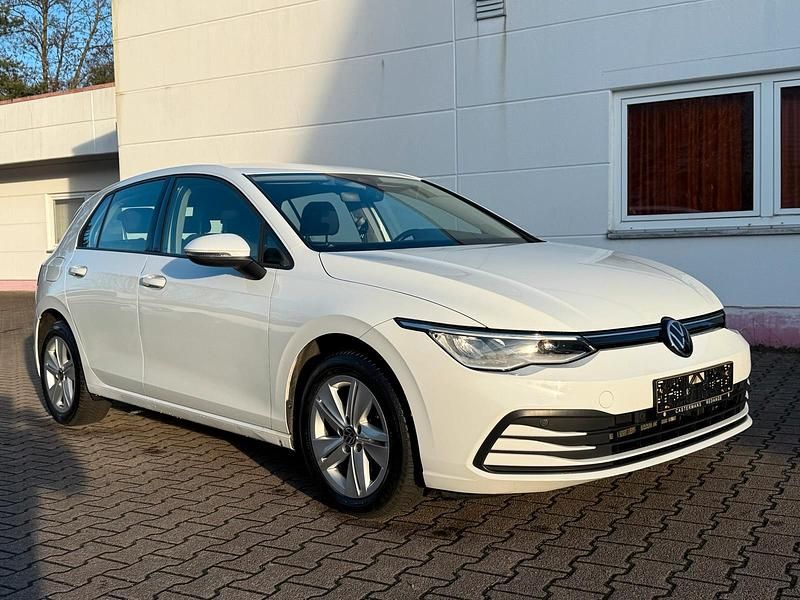 Gebraucht VW Golf VII 116 PS (85 kW) 2021 Weiß Kleinwagen