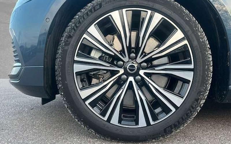 Gebraucht Volvo V60 Plus 350 PS (257 kW) 2025 Blau Kombi