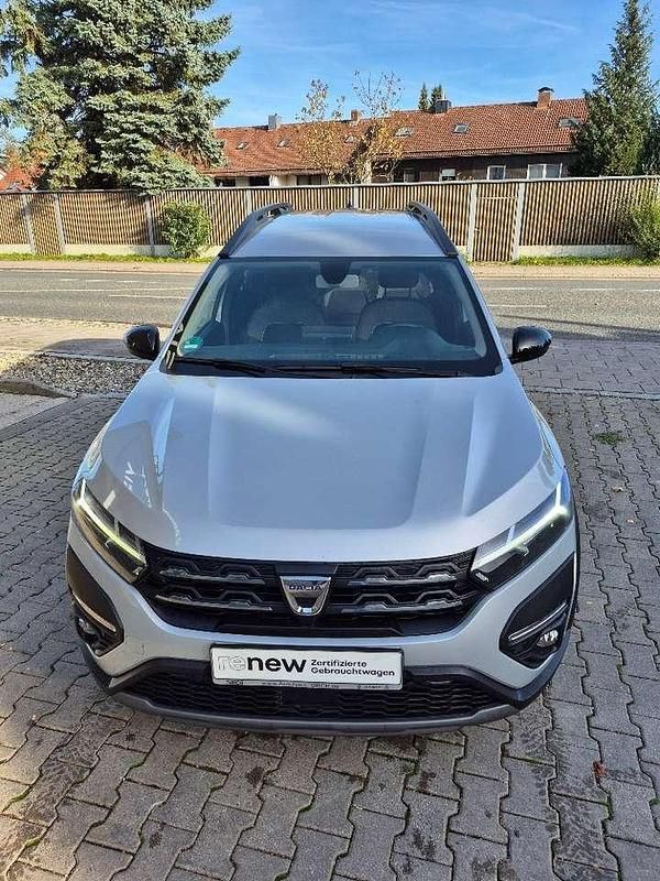 Moonstonegrau Gebraucht 2022 Dacia Jogger Extreme Van / Kleinbus | 12.599 € - Bild 1/4