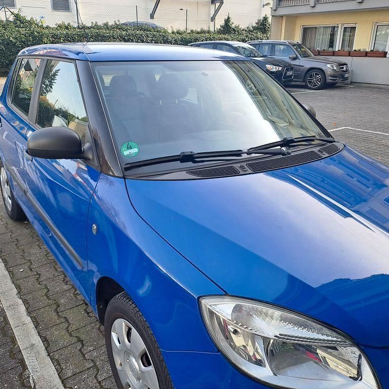 Blau Gebraucht 2009 Skoda Fabia Cool Edition Limousine | 3.999 € (Fairer Preis) - Bild 1/4