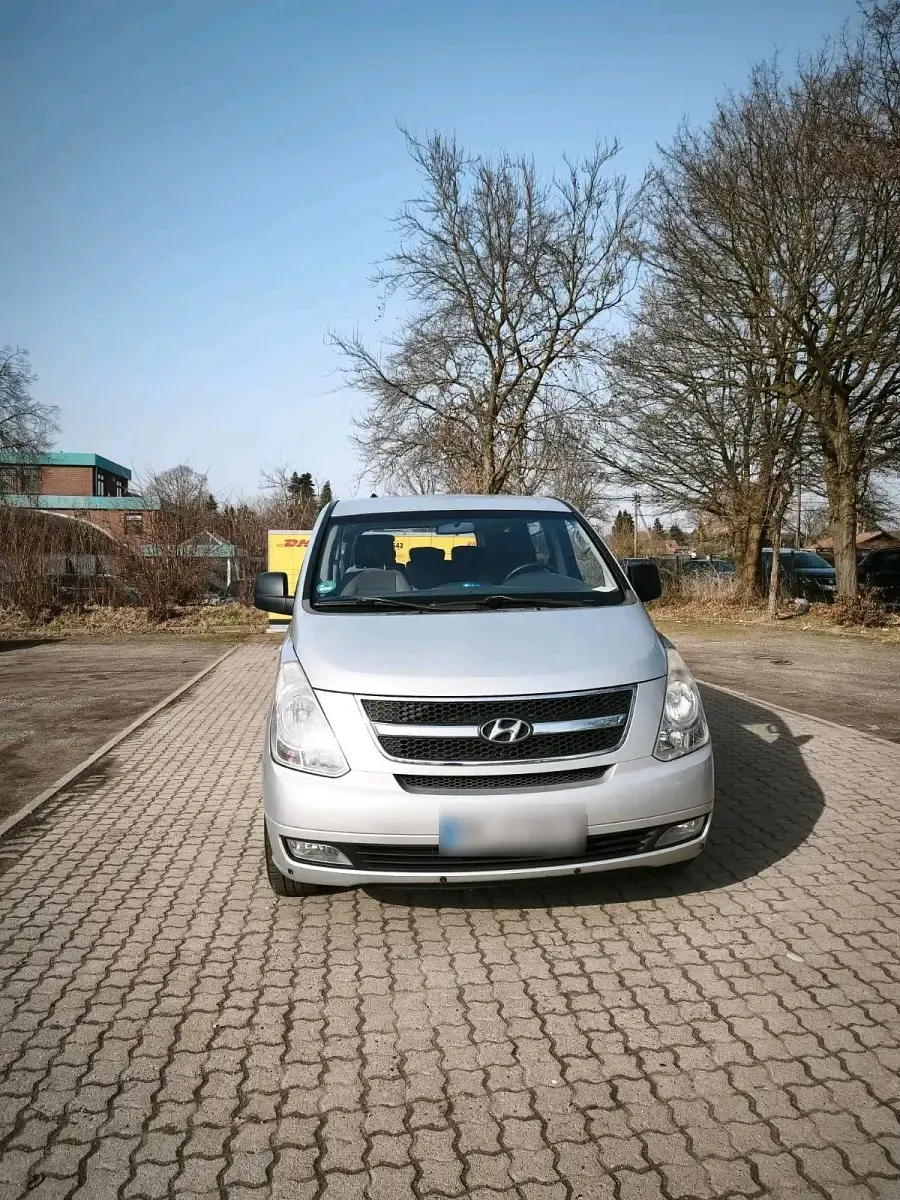 Gebraucht Hyundai H-1 170 PS (125 kW) 2008 Silber Van / Kleinbus