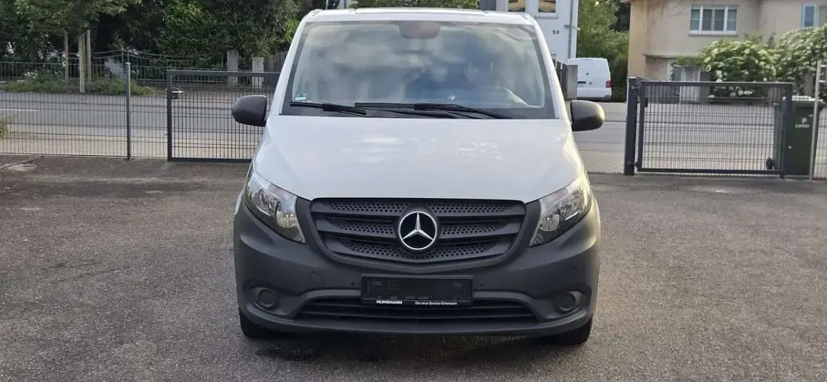 Gebraucht Mercedes Vito 102 PS (75 kW) 2021 Arktikweiss Van