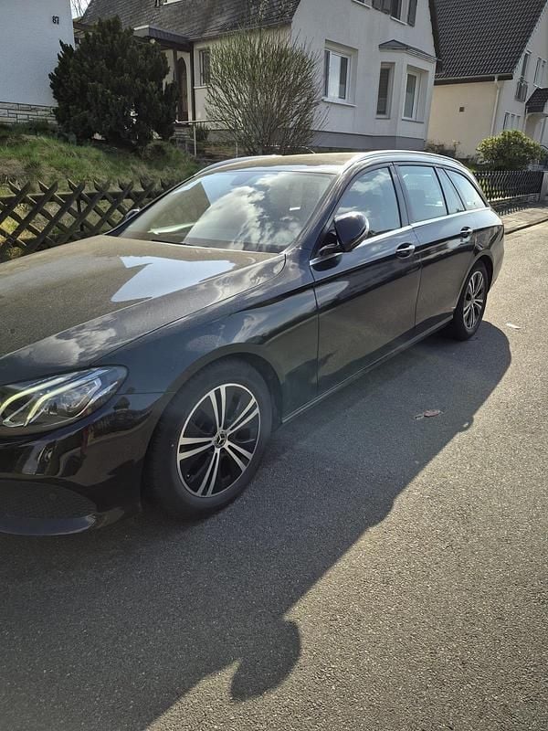 Gebraucht Mercedes E200 150 PS (110 kW) 2018 Schwarz Kombi