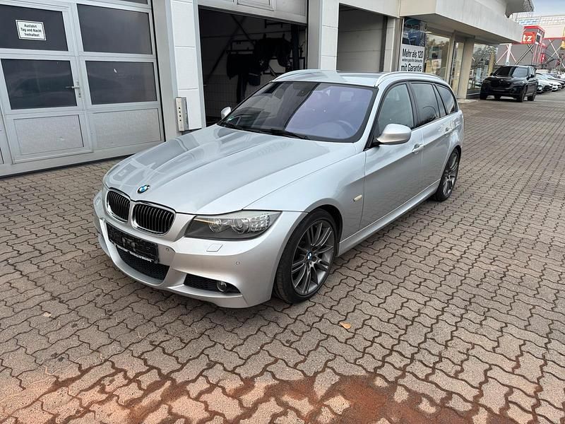 Silber Gebraucht 2010 BMW 320 M Sport Kombi | 8.100 € (Etwas zu teuer) - Bild 1/4