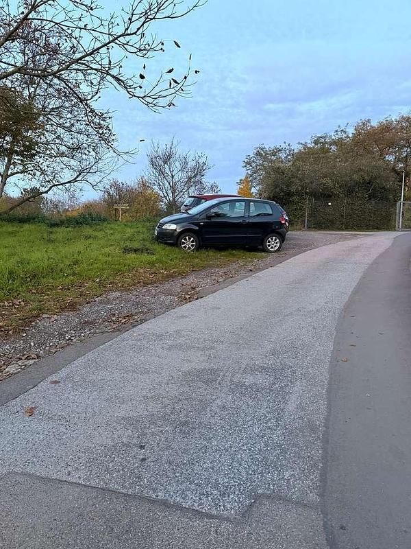 Gebraucht VW Fox 54 PS (39 kW) 2007 Schwarz Kleinwagen
