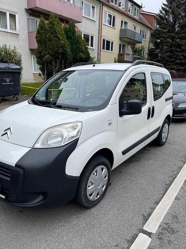 Weiß Gebraucht 2009 Citroën Nemo Van | 2.950 € (Guter Preis) - Bild 1/4