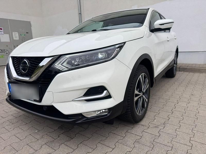 Weiß Gebraucht 2020 Nissan Qashqai SUV | 18.990 € (Guter Preis) - Bild 1/4