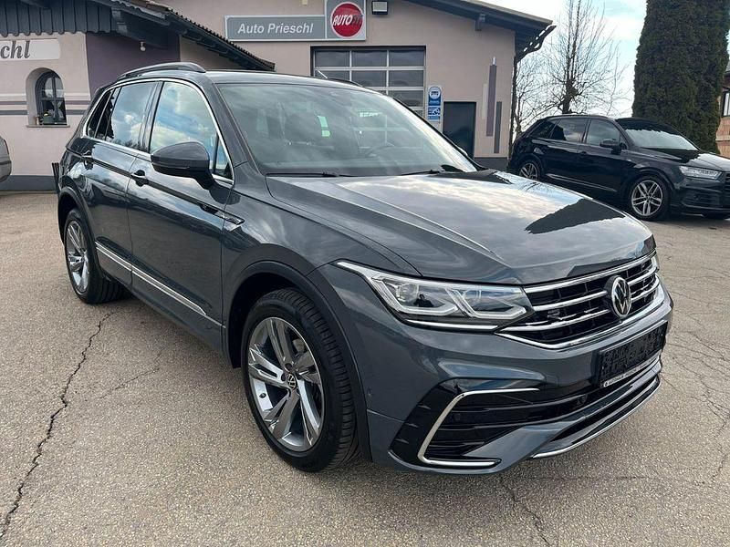 Gebraucht VW Tiguan R-line 150 PS (110 kW) 2021 Grau SUV