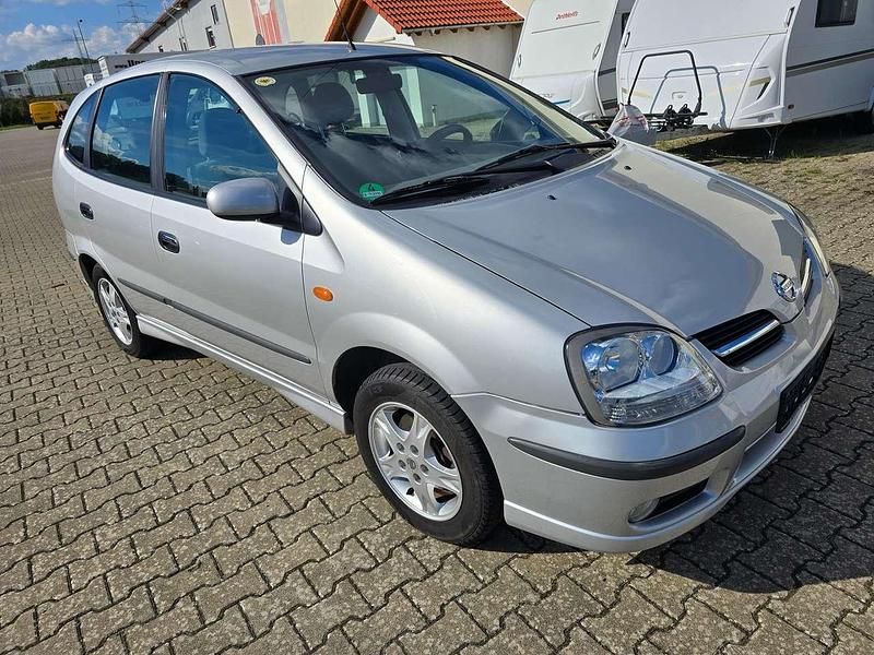 Gebraucht Nissan Almera Tino Acenta+ 116 PS (85 kW) 2005 Platinum silver Van / Kleinbus