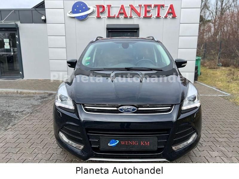 Gebraucht Ford Kuga Titanium 179 PS (131 kW) 2015 Schwarz SUV