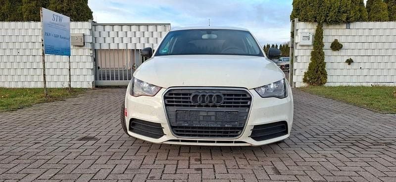 Weiß Gebraucht 2012 Audi A1 Attraction Kleinwagen | 3.050 € (Superpreis) - Bild 1/4