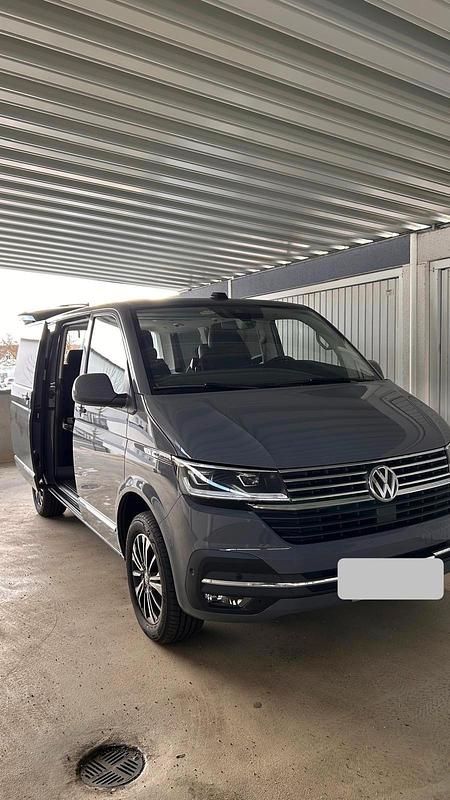 Gebraucht VW Multivan Comfortline 150 PS (110 kW) 2021 Grau Van