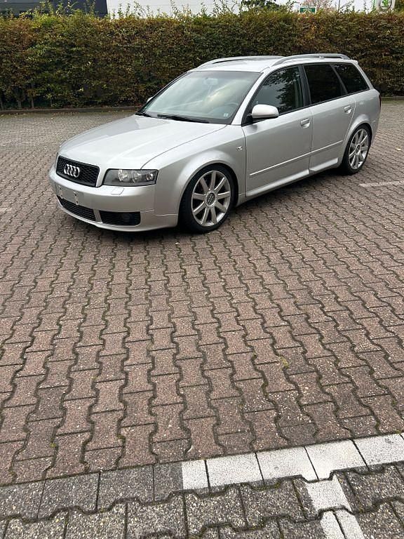Silber Gebraucht 2004 Audi A4 S-Line Kombi | 7.700 € - Bild 1/4
