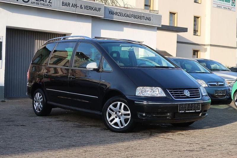Schwarz Gebraucht 2005 VW Sharan Goal Van / Kleinbus | 5.650 € (Etwas zu teuer) - Bild 1/4