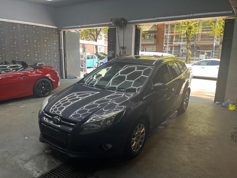 Brugt Ford Focus Titanium 163 HK (119 kW) 2012 Grå Stationcar
