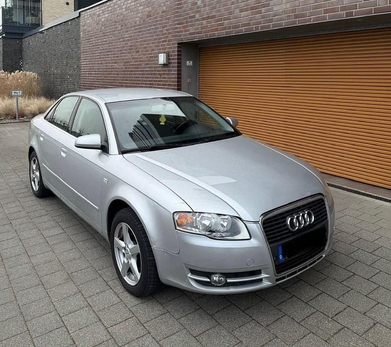 Gebraucht Audi A4 102 PS (75 kW) 2005 Silber Limousine