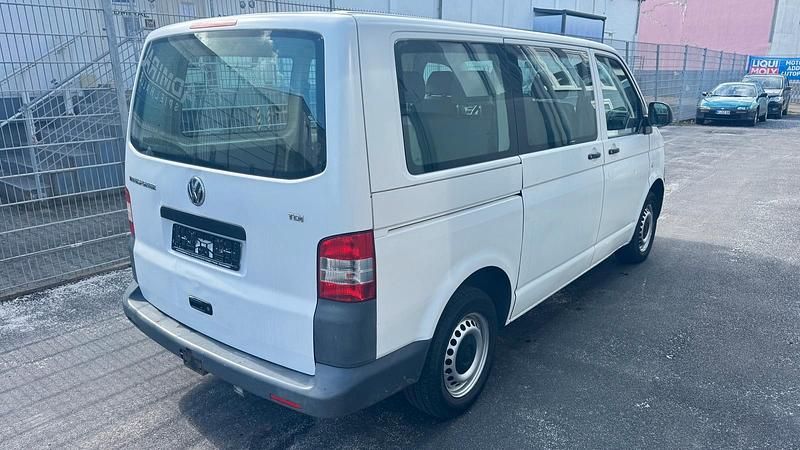 Second-hand VW Transporter 110 CP (80 kW) 2010 Alb Van