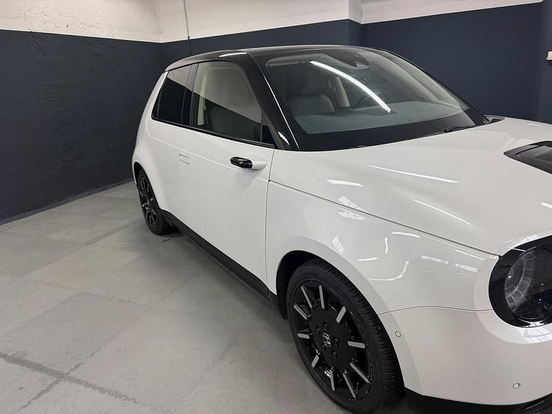 Gebraucht Honda e 113 kW (154 PS) 2020 Weiß Kleinwagen