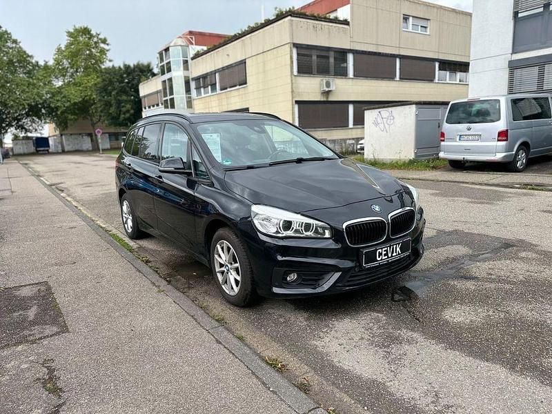 Schwarz Gebraucht 2017 BMW 218 Advantage Van / Kleinbus | 12.800 € (Fairer Preis) - Bild 1/4
