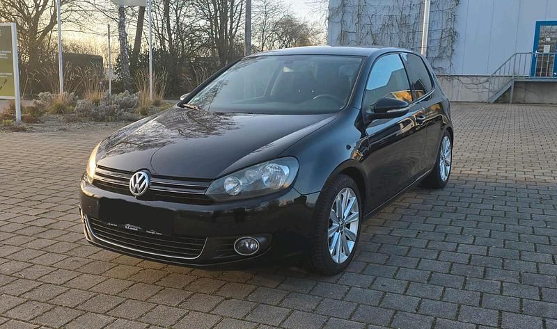 Gebraucht VW Golf VI 122 PS (89 kW) 2012 Schwarz Kleinwagen