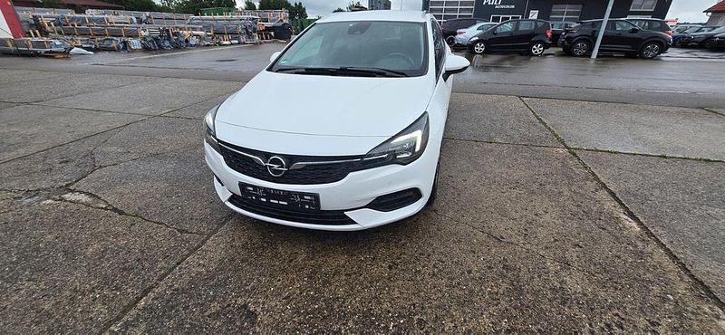 Weiß Gebraucht 2020 Opel Astra Business Edition Kombi | 10.300 € (Guter Preis) - Bild 1/4