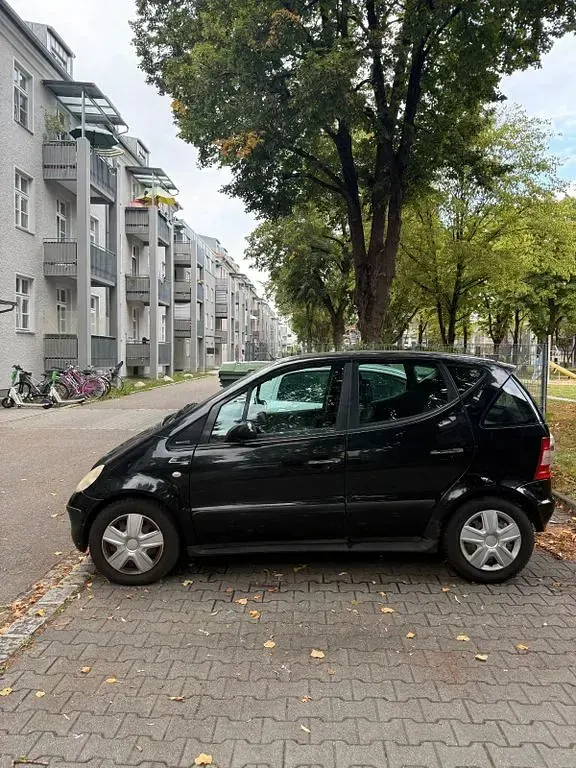 Gebraucht Mercedes A160 Elegance 102 PS (75 kW) 2000 Schwarz Kleinwagen