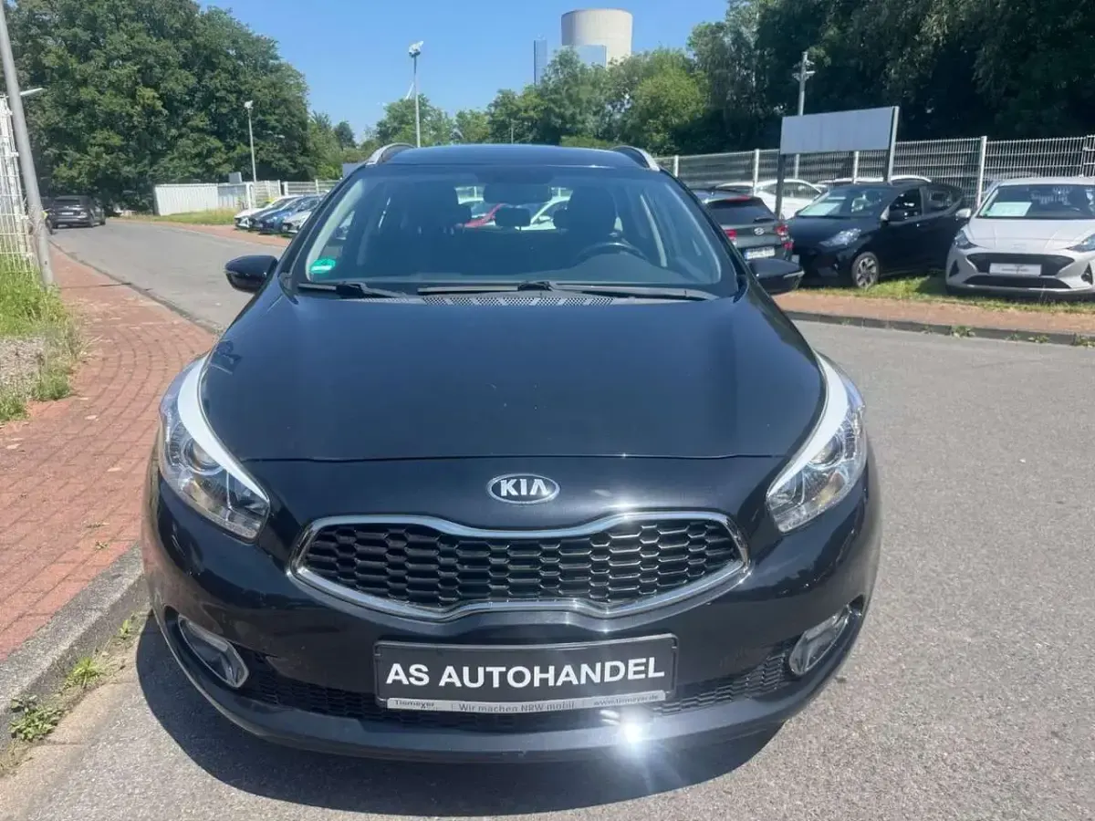 Gebraucht Kia Ceed Edition 7 135 PS (99 kW) 2014 Schwarz Kleinwagen