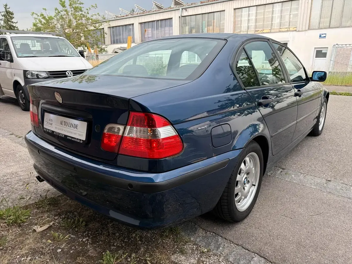 Gebraucht BMW 318 143 PS (105 kW) 2003 Blau Limousine