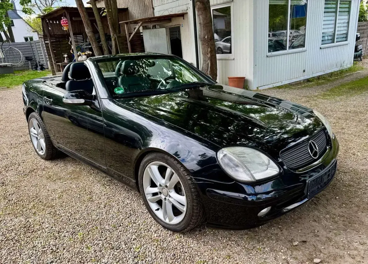 Second-hand Mercedes SLK200 163 CP (119 kW) 2001 Argintiu Cabrio