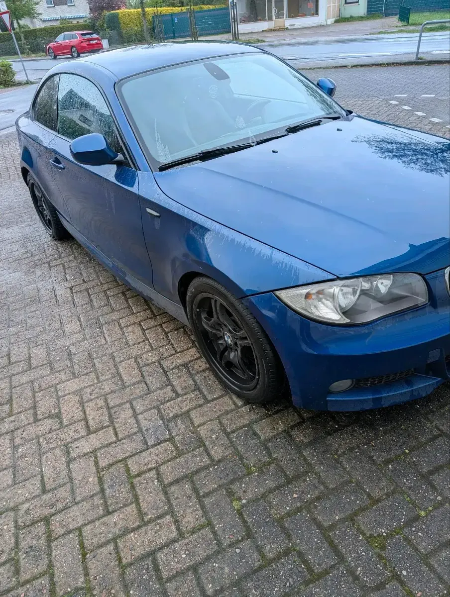 Gebraucht BMW 118 Coupé 141 PS (103 kW) 2010 Blau Coupé