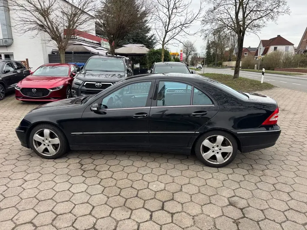 Gebraucht Mercedes C180 Avantgarde 143 PS (105 kW) 2004 Schwarz Limousine