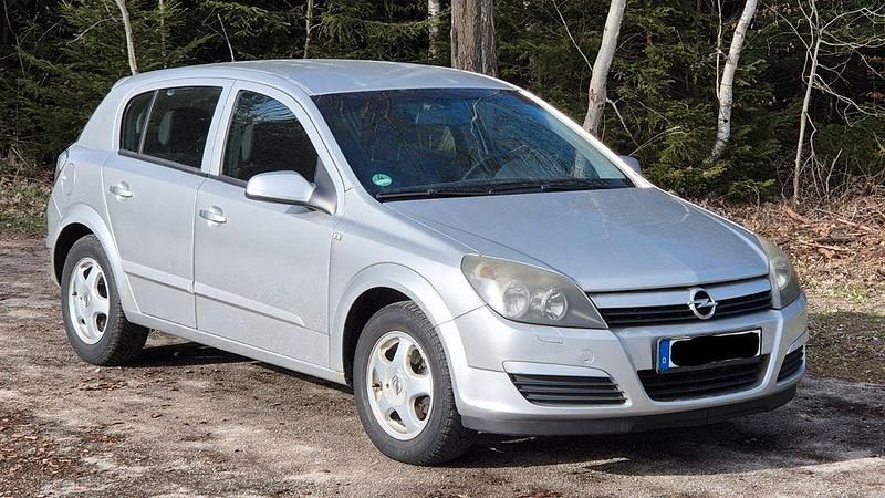 Gebraucht Opel Astra 90 PS (66 kW) 2004 Silber Limousine