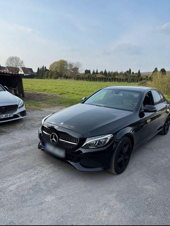 Schwarz Gebraucht 2015 Mercedes C200 Exclusive Limousine | 15.900 € (Guter Preis) - Bild 1/4