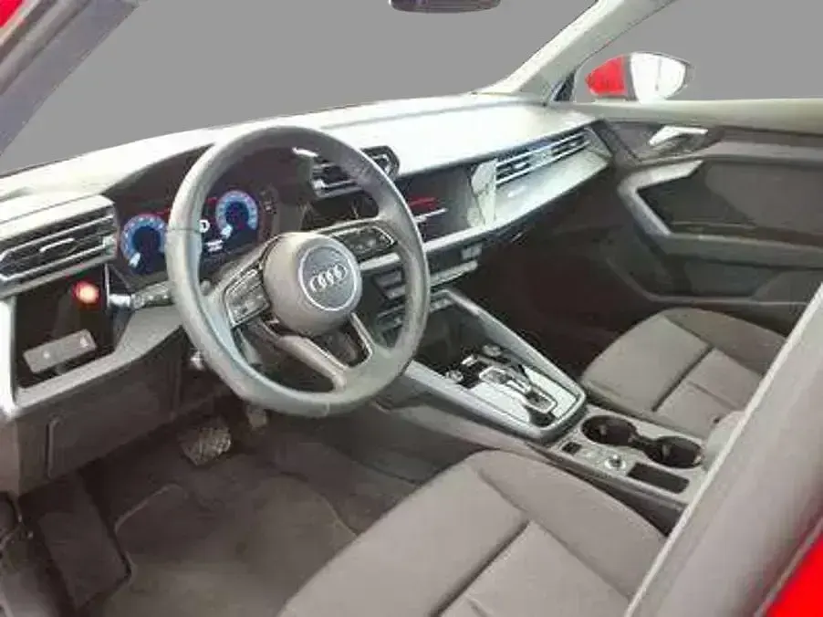 Gebraucht Audi A3 Advanced 110 PS (80 kW) 2025 Rot Limousine