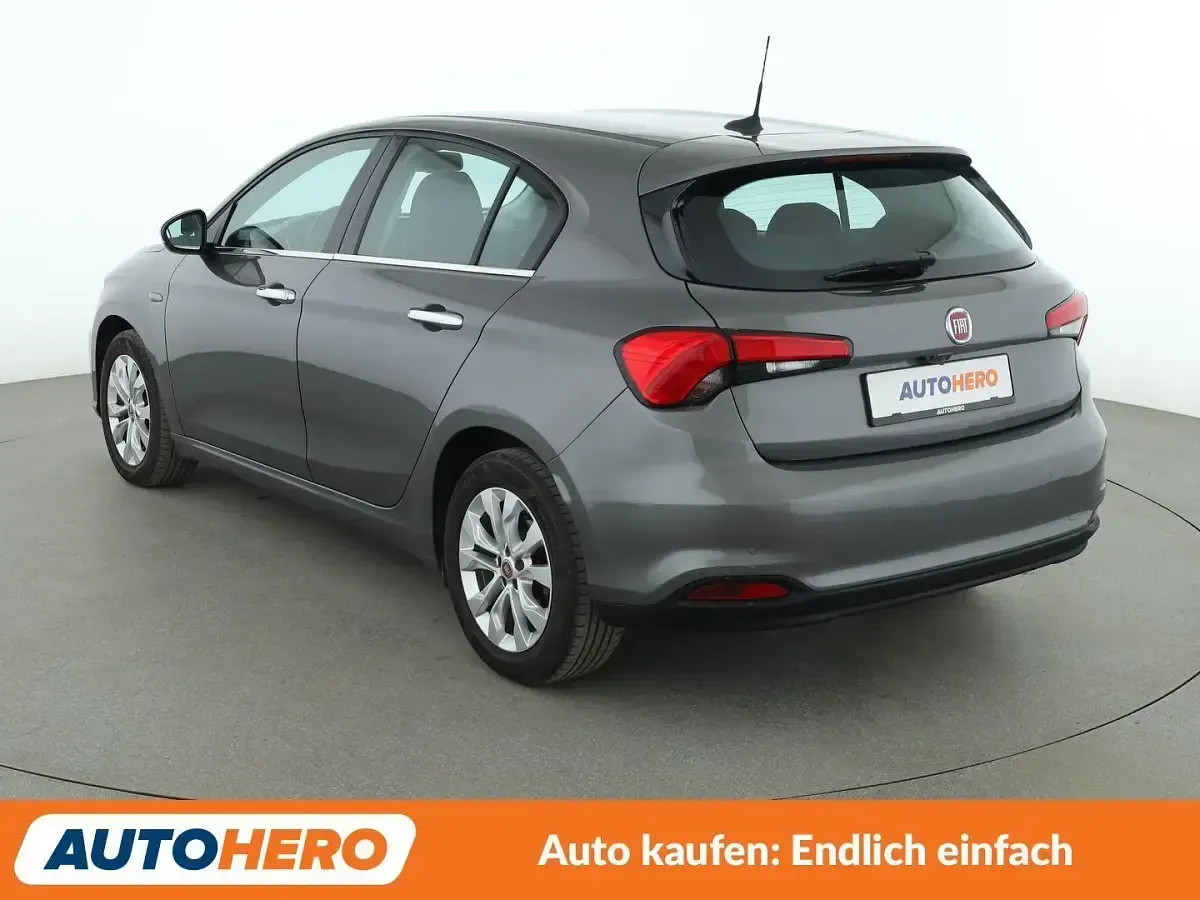 Gebraucht Fiat Tipo Lounge 120 PS (88 kW) 2017 Grau Limousine