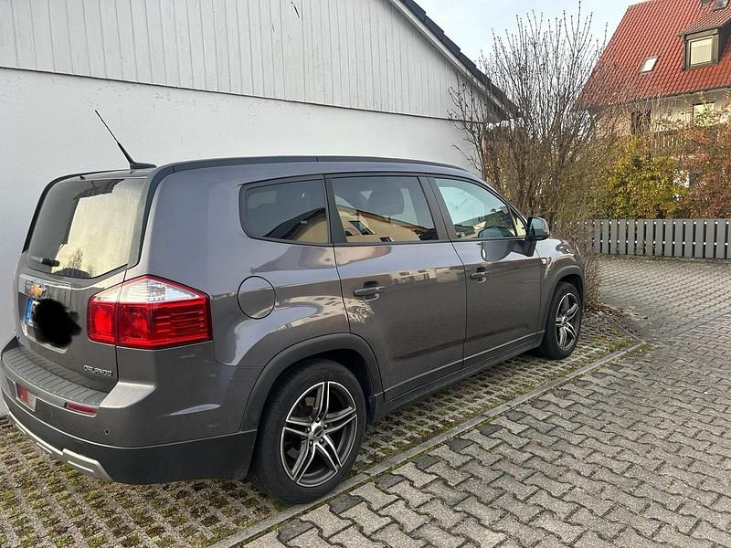 Grün Gebraucht 2013 Chevrolet Orlando LT Kombi | 10.000 € - Bild 1/4