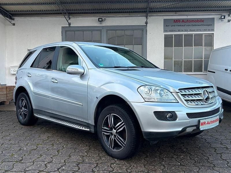 Silber Gebraucht 2005 Mercedes ML320 SUV | 4.350 € (Fairer Preis) - Bild 1/4