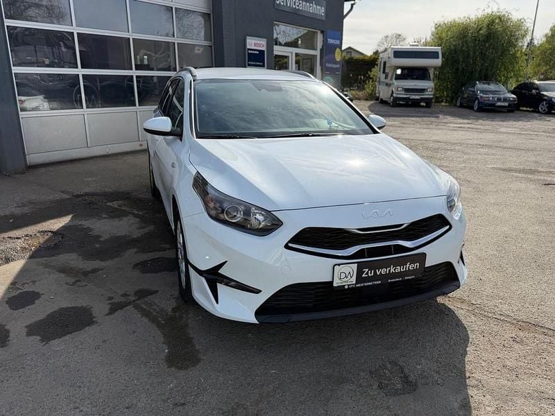 Usado Kia Ceed Vision 160 CV (117 kW) 2023 Blanco Utilitario