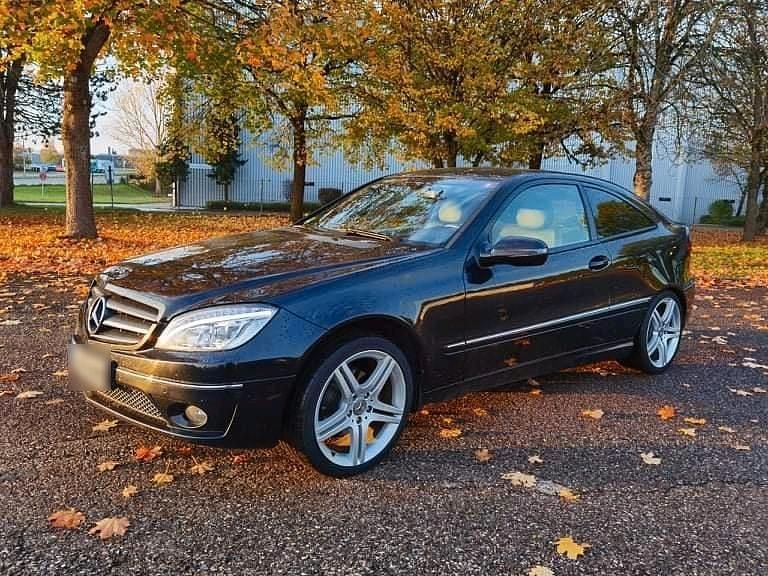 Gebraucht Mercedes 180 143 PS (105 kW) 2008 Schwarz Limousine