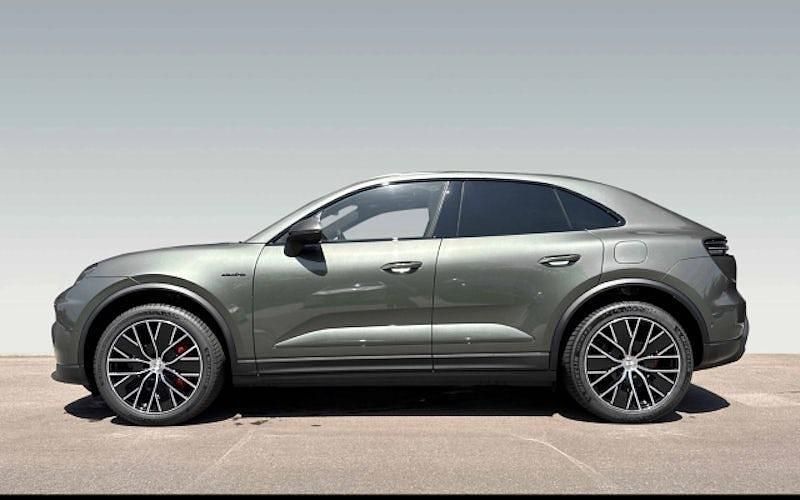 Gebraucht Porsche Macan 380 kW (517 PS) 2025 Aventuringrünmetallic SUV